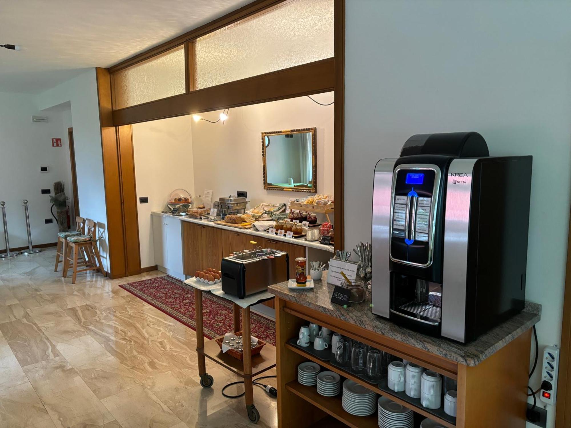 Hotel Villa Al Vento Torbole Sul Garda Bagian luar foto
