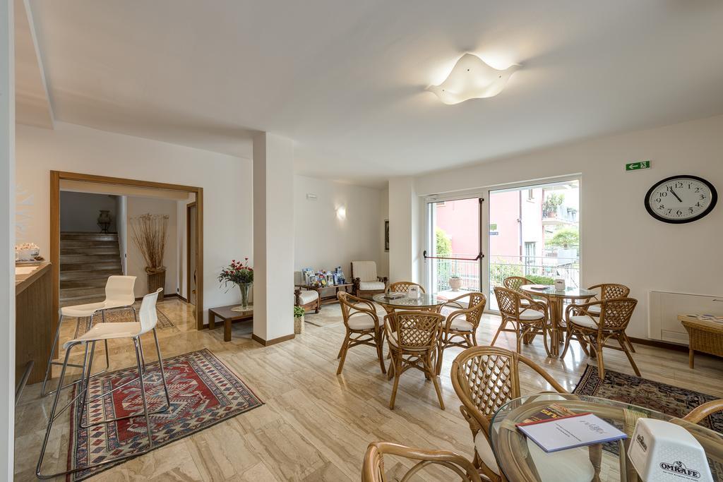 Hotel Villa Al Vento Torbole Sul Garda Bagian luar foto