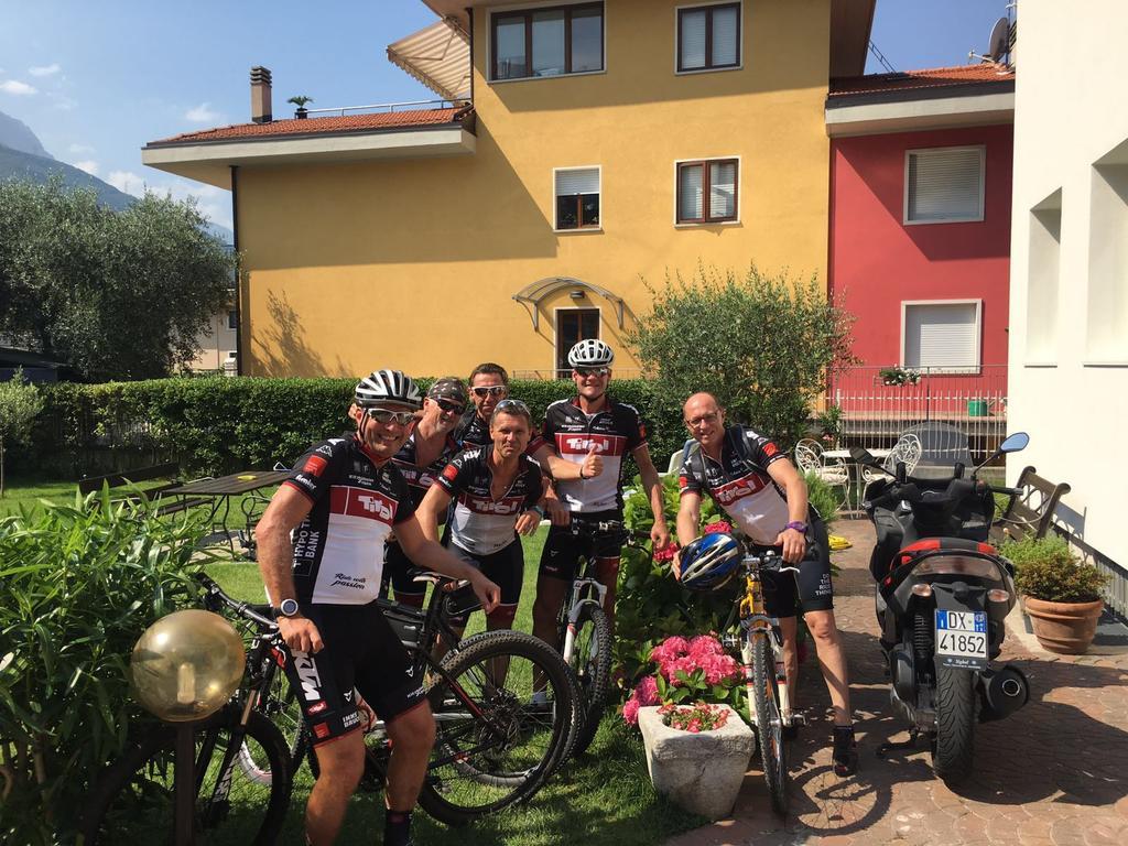 Hotel Villa Al Vento Torbole Sul Garda Bagian luar foto