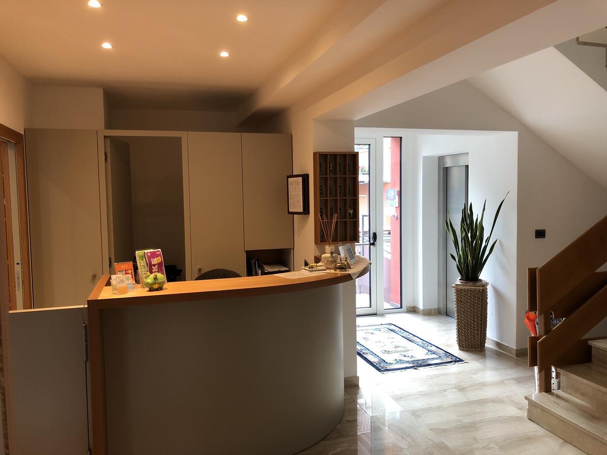 Hotel Villa Al Vento Torbole Sul Garda Bagian luar foto