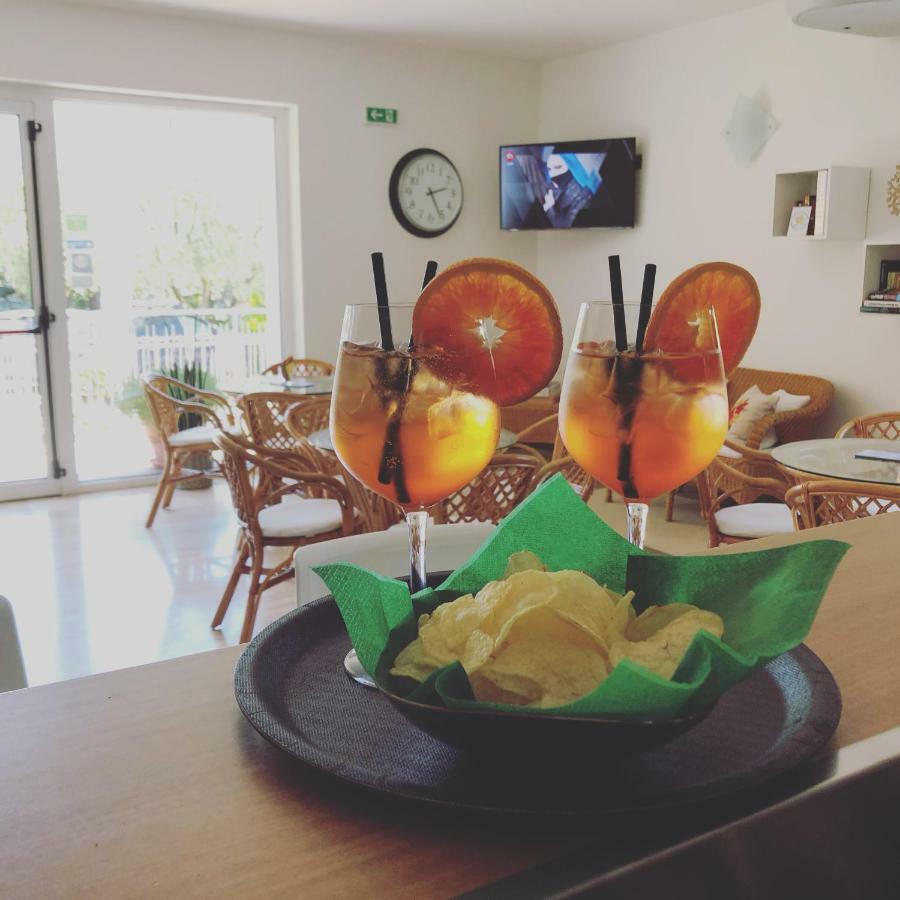 Hotel Villa Al Vento Torbole Sul Garda Bagian luar foto