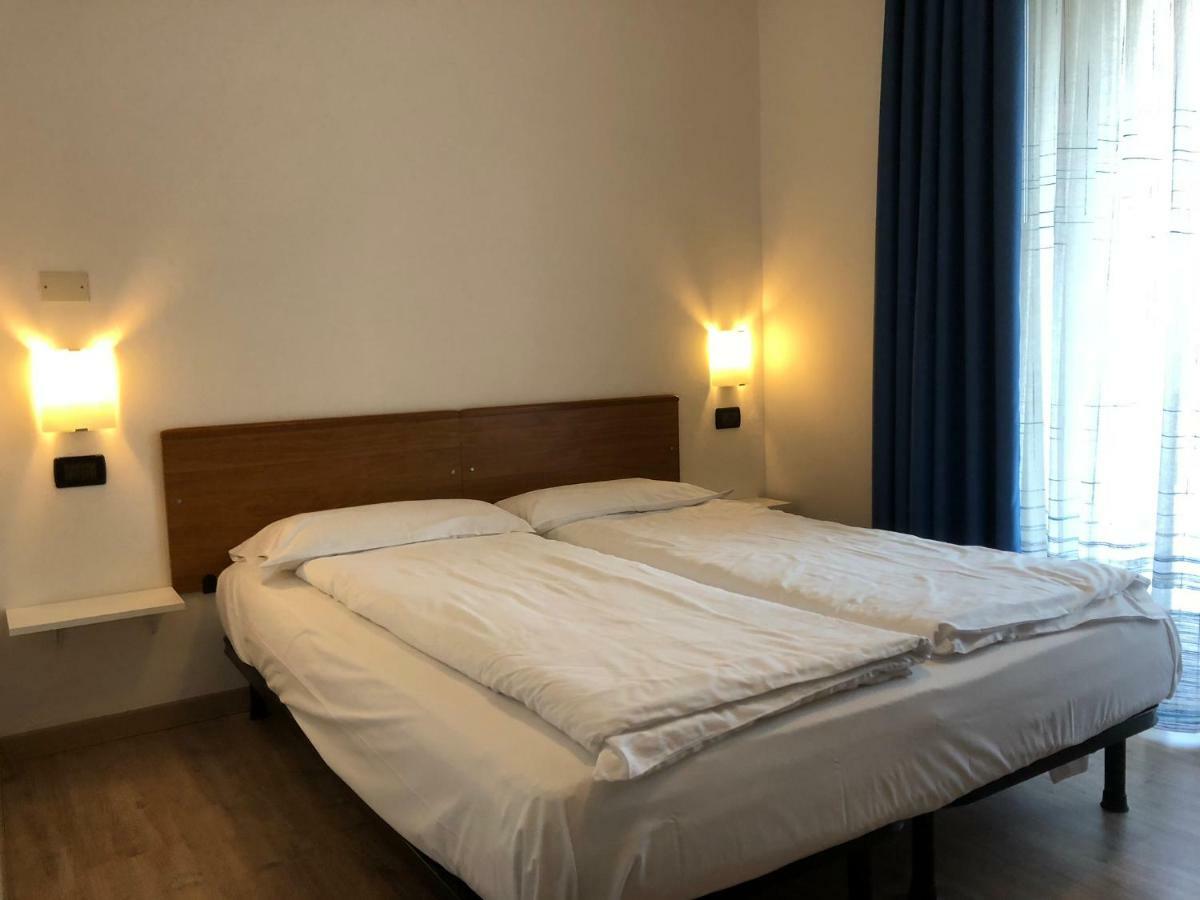 Hotel Villa Al Vento Torbole Sul Garda Bagian luar foto