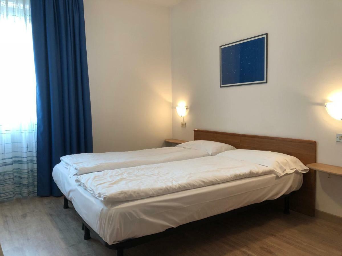 Hotel Villa Al Vento Torbole Sul Garda Bagian luar foto