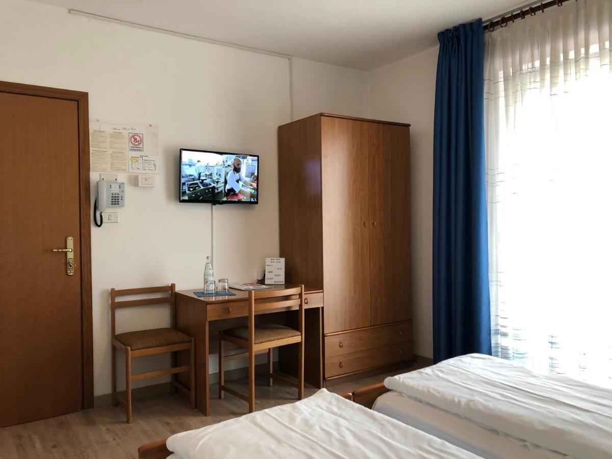 Hotel Villa Al Vento Torbole Sul Garda Bagian luar foto